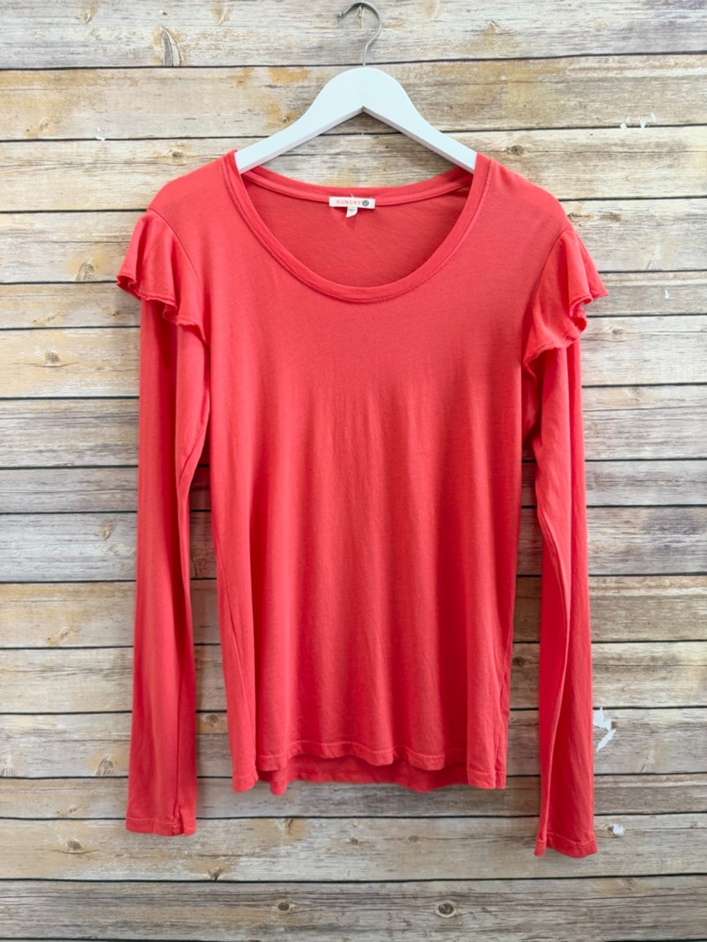 Sundry Tee Women’s Size Small Coral Lightweight Ruffle Shoulder Long Sleeve NWOT